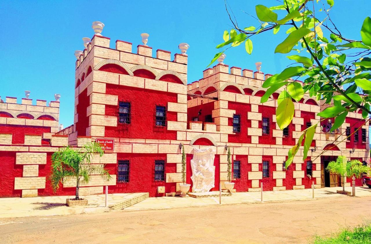 Pousada Al Castello Di Giulietta E Romeo Pirenopolis Ngoại thất bức ảnh