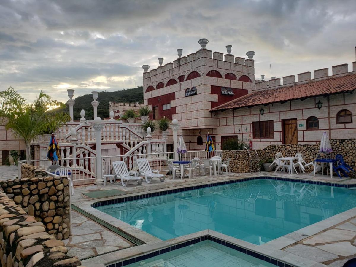 Pousada Al Castello Di Giulietta E Romeo Pirenopolis Ngoại thất bức ảnh